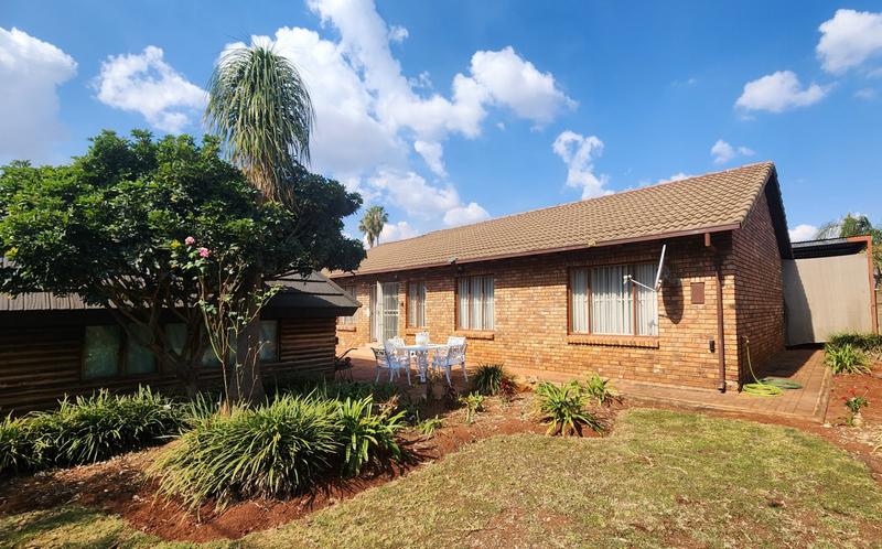 2 Bedroom Property for Sale in Doornpoort Gauteng