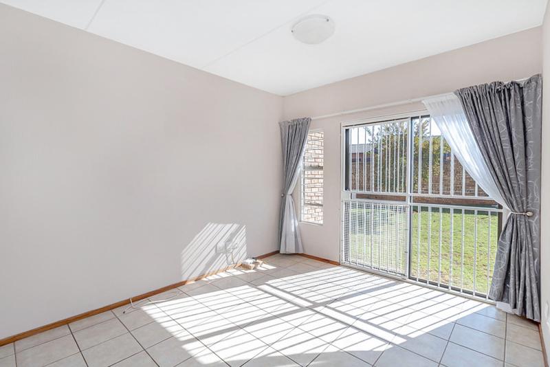 2 Bedroom Property for Sale in Noordheuwel Gauteng