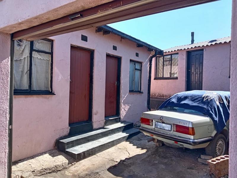 1 Bedroom Property for Sale in Diepkloof Gauteng