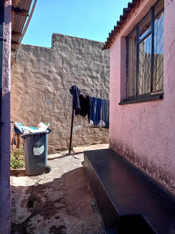 1 Bedroom Property for Sale in Diepkloof Gauteng