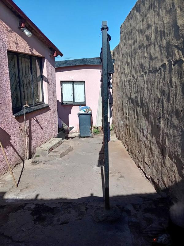1 Bedroom Property for Sale in Diepkloof Gauteng