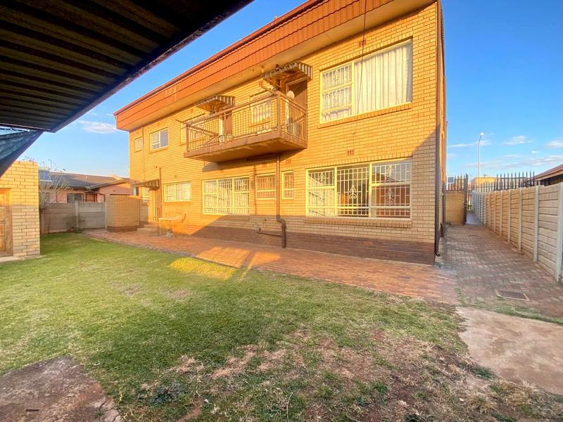 7 Bedroom Property for Sale in Lenasia South Gauteng