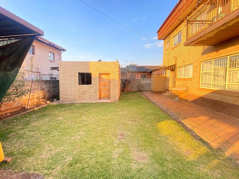 7 Bedroom Property for Sale in Lenasia South Gauteng