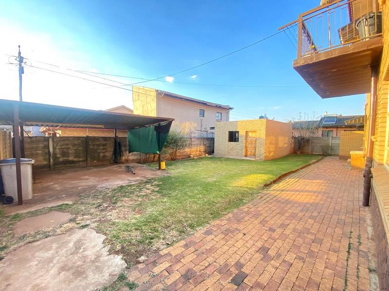 7 Bedroom Property for Sale in Lenasia South Gauteng