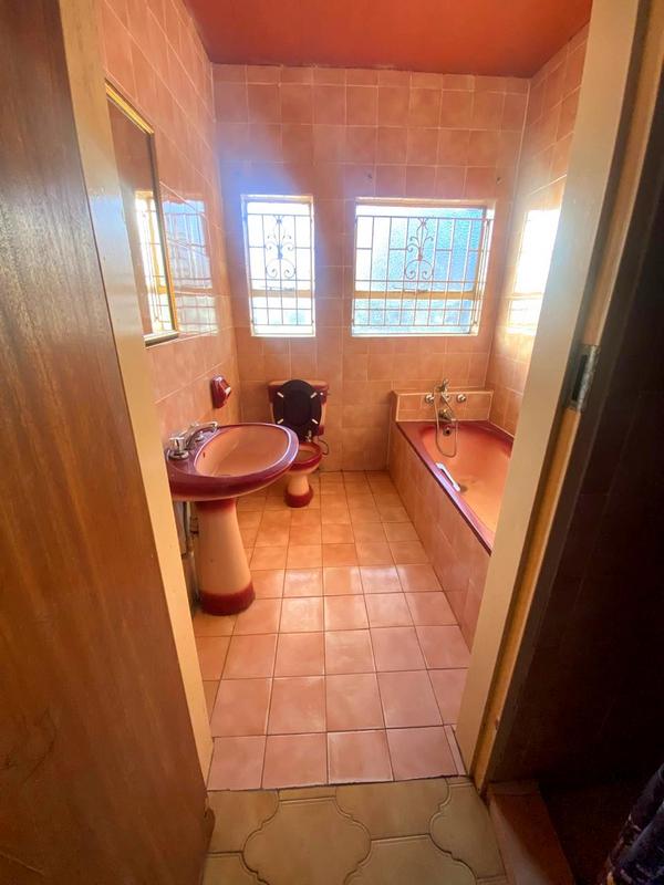 7 Bedroom Property for Sale in Lenasia South Gauteng