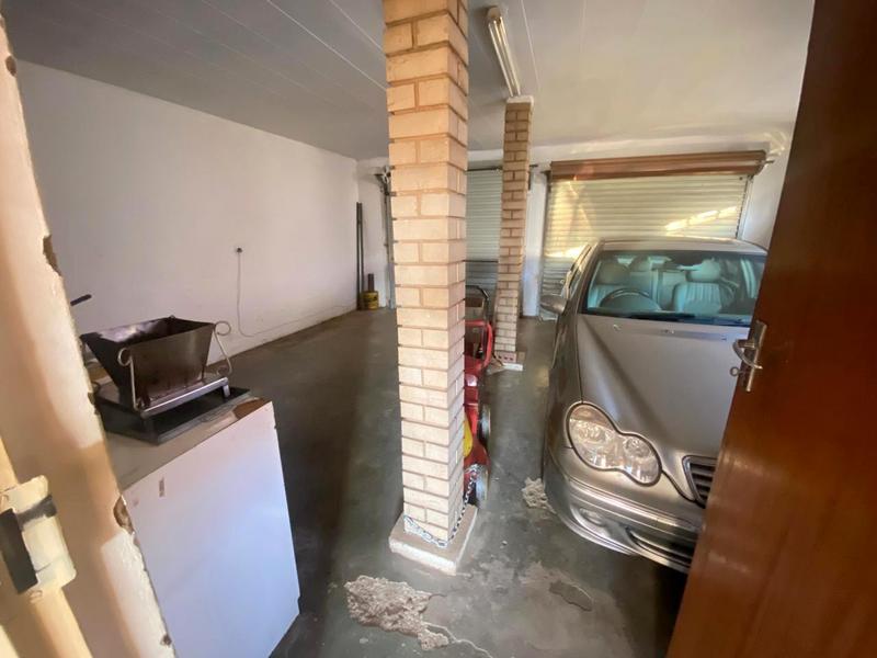7 Bedroom Property for Sale in Lenasia South Gauteng