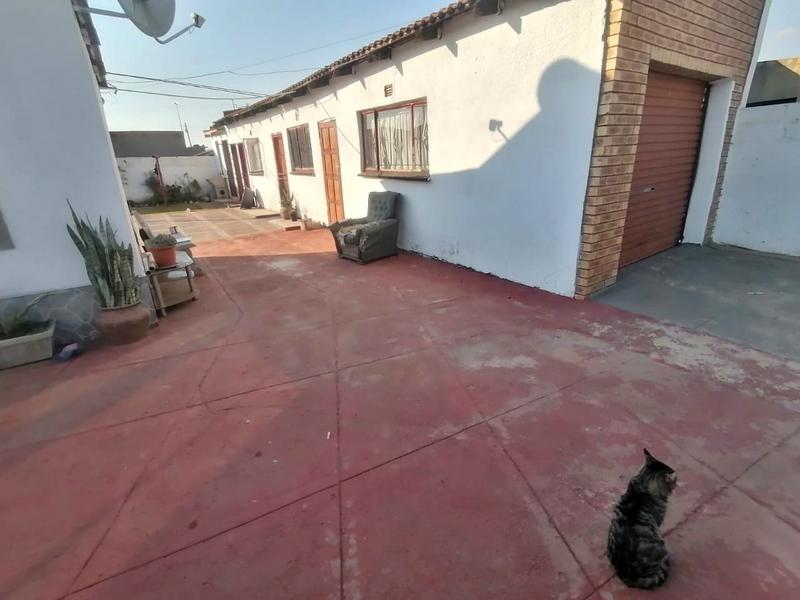 1 Bedroom Property for Sale in Siluma View Gauteng