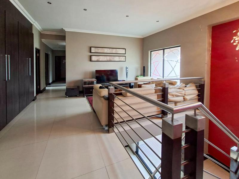 6 Bedroom Property for Sale in Midstream Estate Gauteng