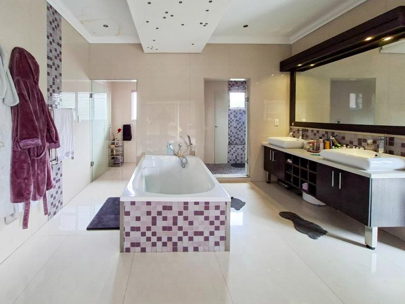 6 Bedroom Property for Sale in Midstream Estate Gauteng