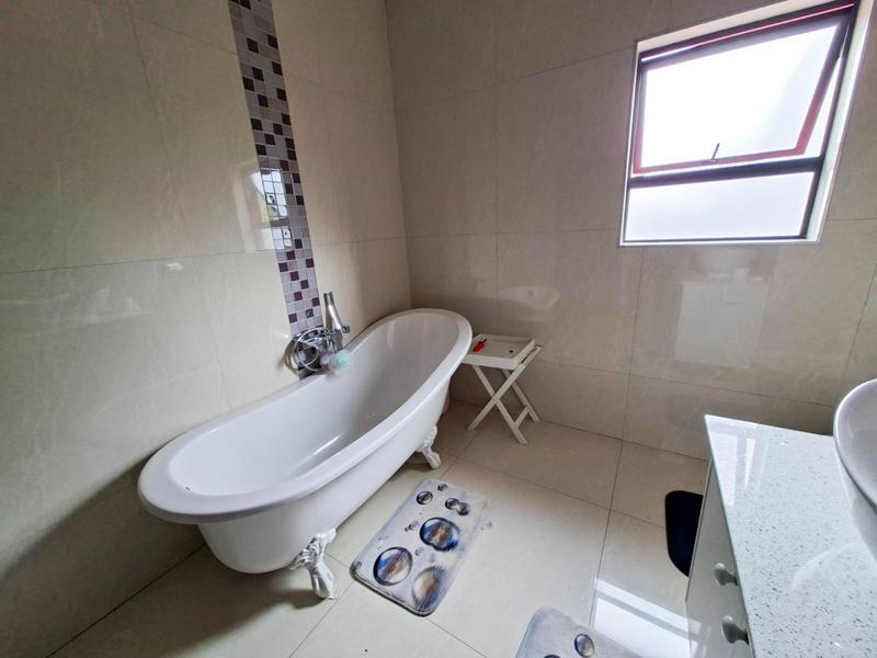 6 Bedroom Property for Sale in Midstream Estate Gauteng