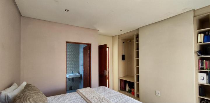 5 Bedroom Property for Sale in Helderwyk Gauteng