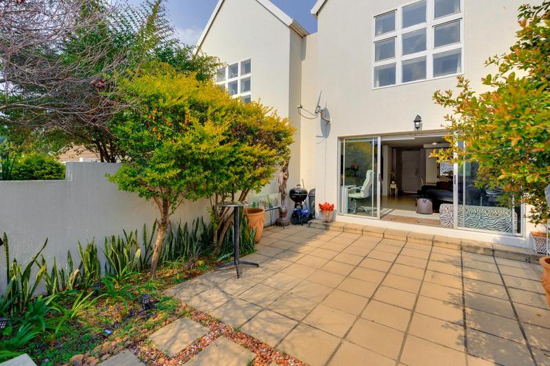 3 Bedroom Property for Sale in Fourways Gardens Gauteng