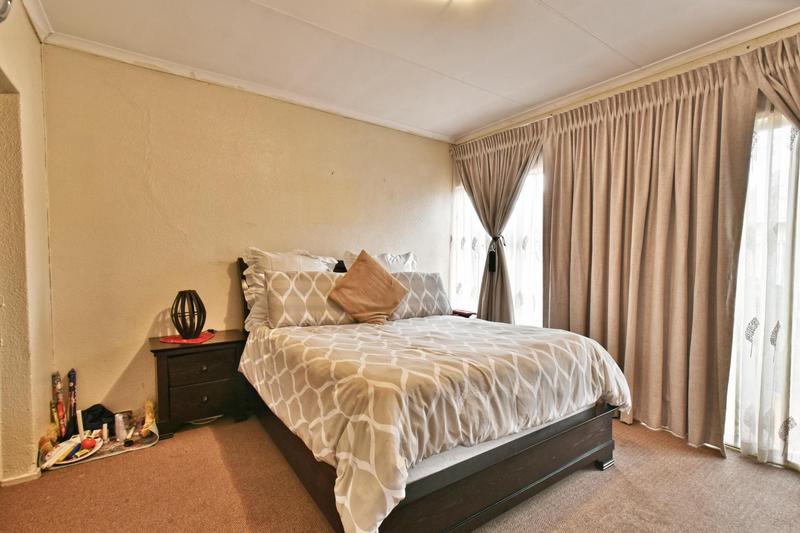 3 Bedroom Property for Sale in La Rochelle Gauteng