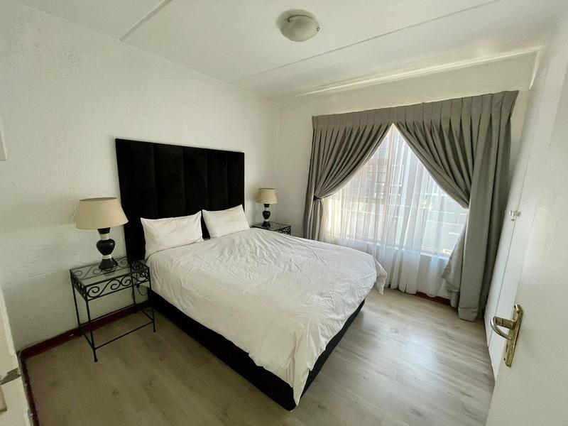 To Let 1 Bedroom Property for Rent in Sandown Gauteng