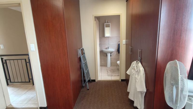 2 Bedroom Property for Sale in Annlin Gauteng