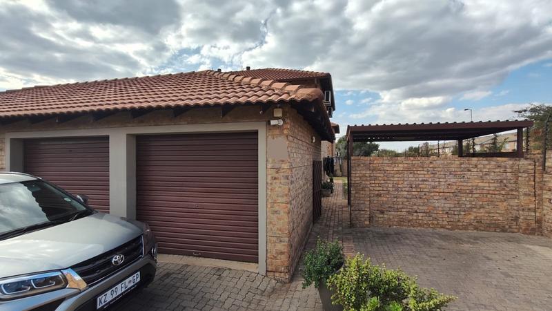 2 Bedroom Property for Sale in Annlin Gauteng