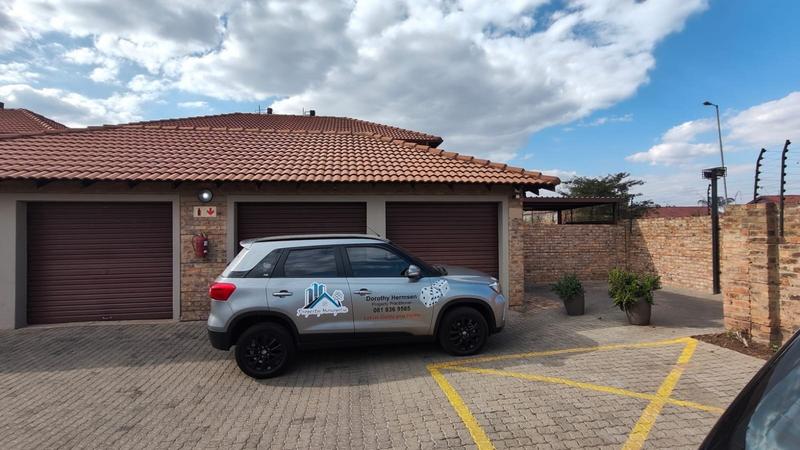 2 Bedroom Property for Sale in Annlin Gauteng
