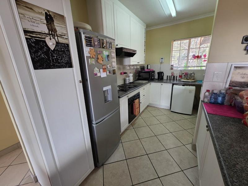 2 Bedroom Property for Sale in Magalieskruin Gauteng