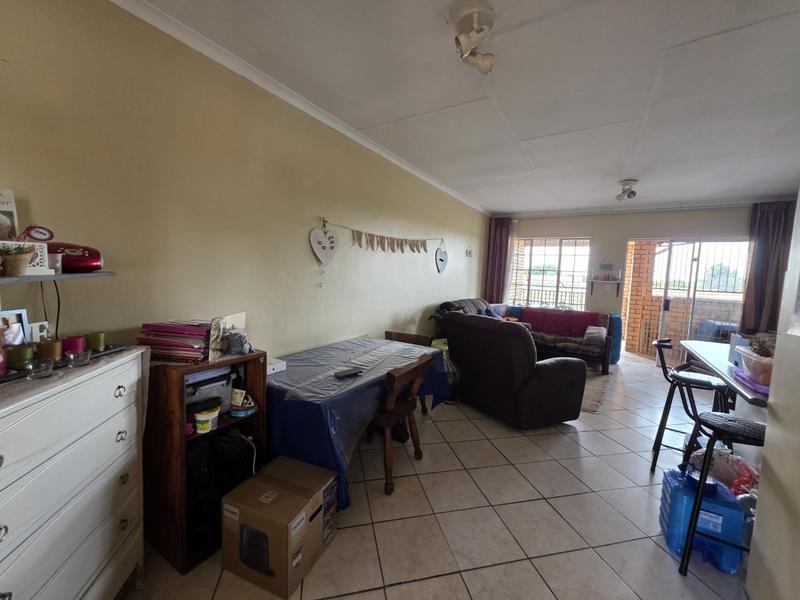 2 Bedroom Property for Sale in Magalieskruin Gauteng