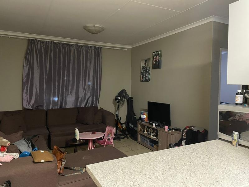 To Let 2 Bedroom Property for Rent in Rooihuiskraal North Gauteng