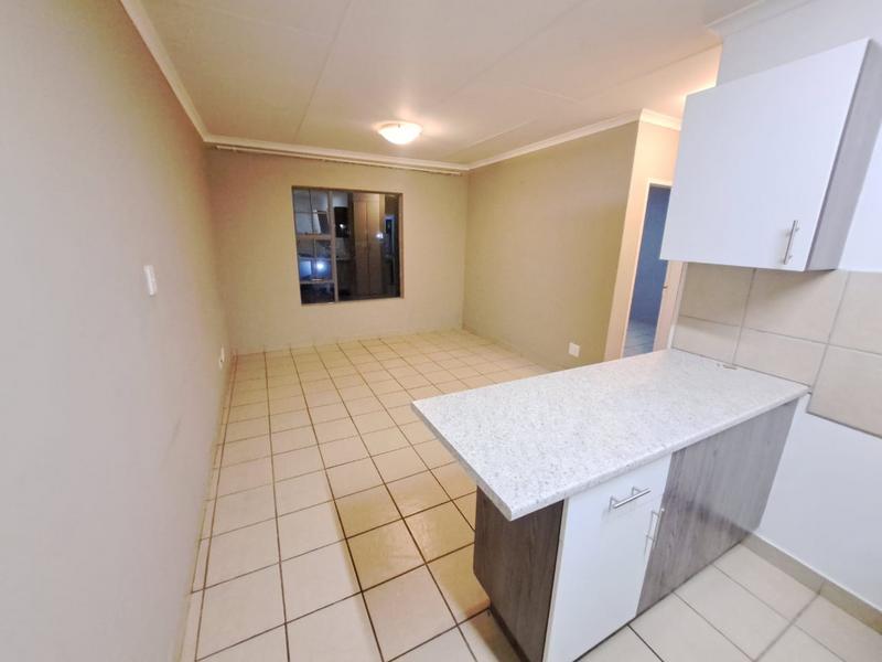 To Let 2 Bedroom Property for Rent in Rooihuiskraal North Gauteng