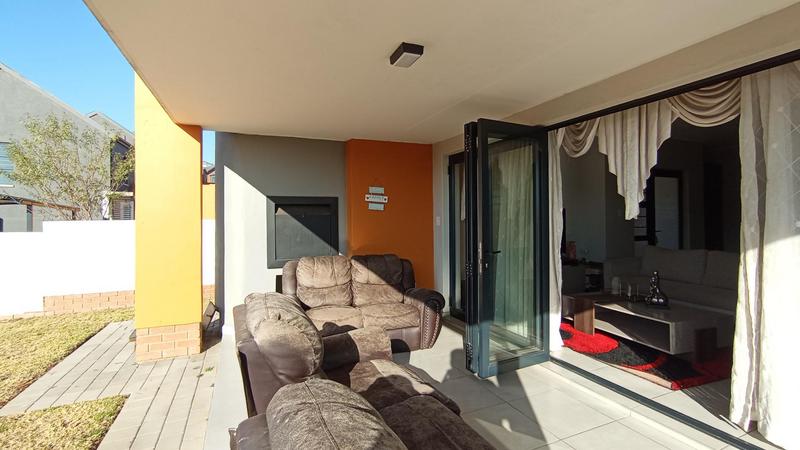 4 Bedroom Property for Sale in Rooihuiskraal Gauteng
