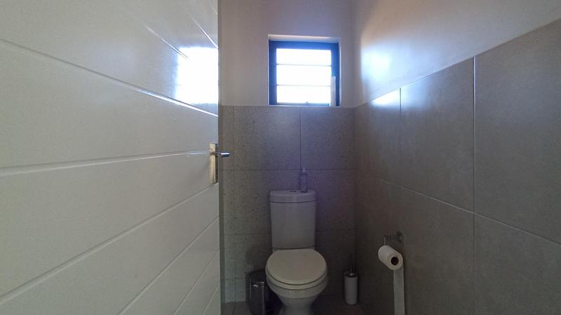 4 Bedroom Property for Sale in Rooihuiskraal Gauteng