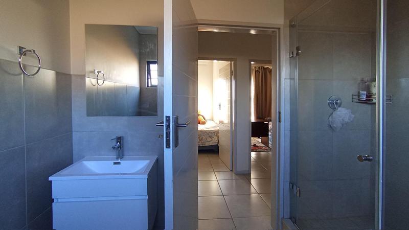 4 Bedroom Property for Sale in Rooihuiskraal Gauteng