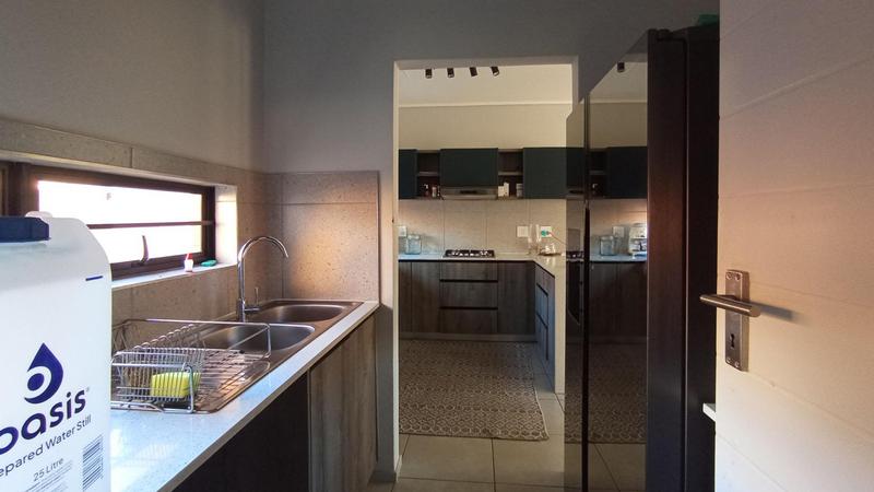 4 Bedroom Property for Sale in Rooihuiskraal Gauteng