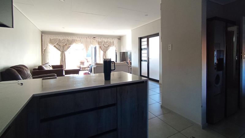 4 Bedroom Property for Sale in Rooihuiskraal Gauteng