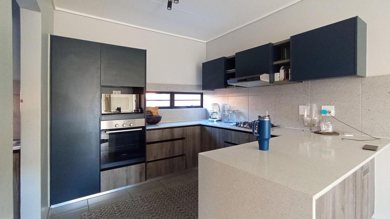 4 Bedroom Property for Sale in Rooihuiskraal Gauteng