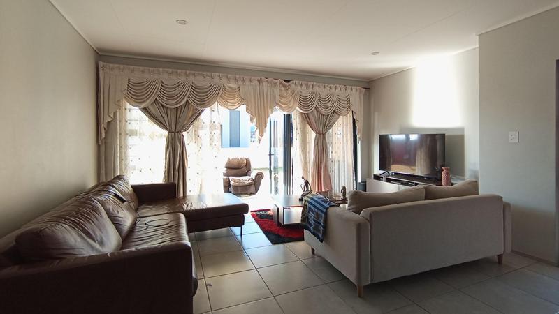 4 Bedroom Property for Sale in Rooihuiskraal Gauteng