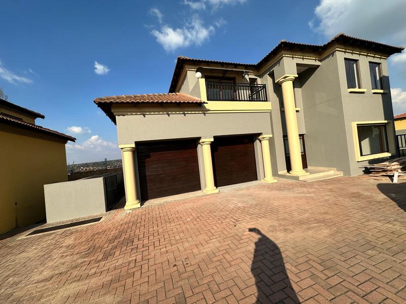 3 Bedroom Property for Sale in Thatchfield Gauteng