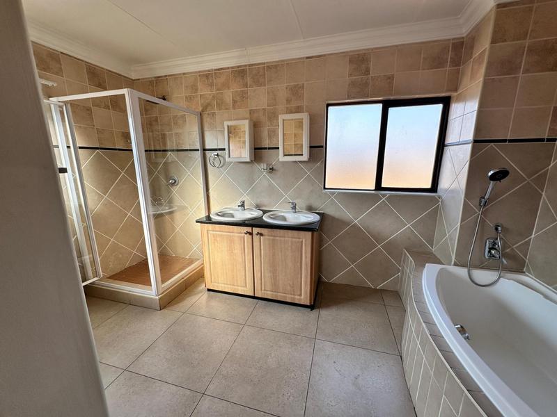 3 Bedroom Property for Sale in Thatchfield Gauteng