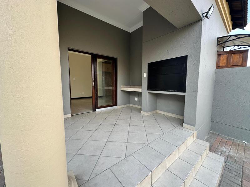 3 Bedroom Property for Sale in Thatchfield Gauteng