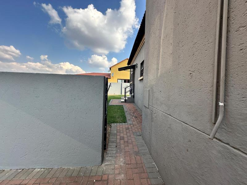 3 Bedroom Property for Sale in Thatchfield Gauteng