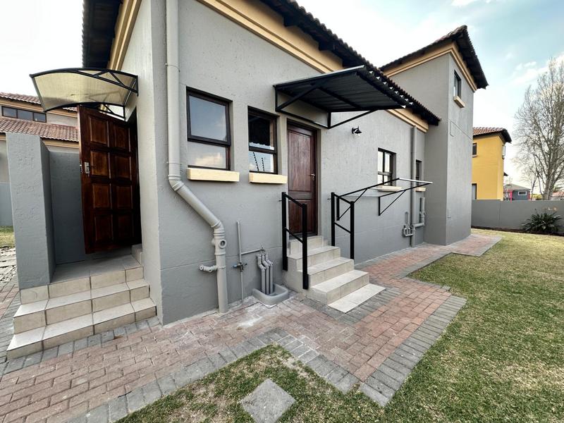 3 Bedroom Property for Sale in Thatchfield Gauteng