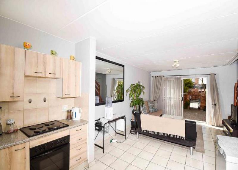 2 Bedroom Property for Sale in Wilgeheuwel Gauteng