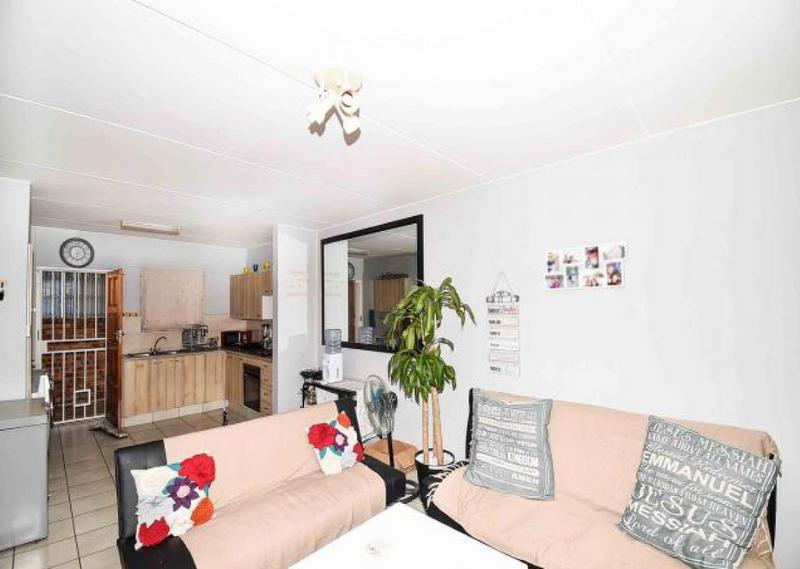 2 Bedroom Property for Sale in Wilgeheuwel Gauteng