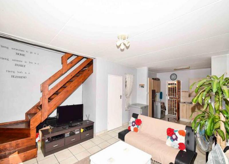 2 Bedroom Property for Sale in Wilgeheuwel Gauteng