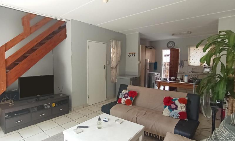 2 Bedroom Property for Sale in Wilgeheuwel Gauteng