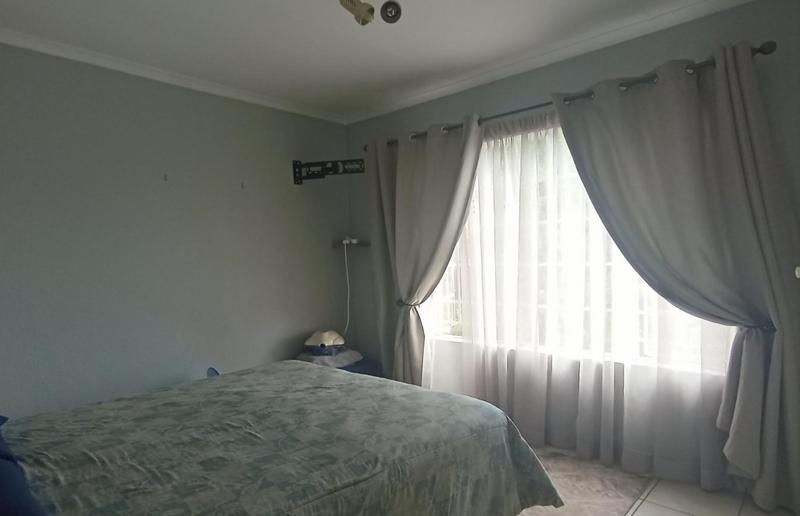 2 Bedroom Property for Sale in Wilgeheuwel Gauteng