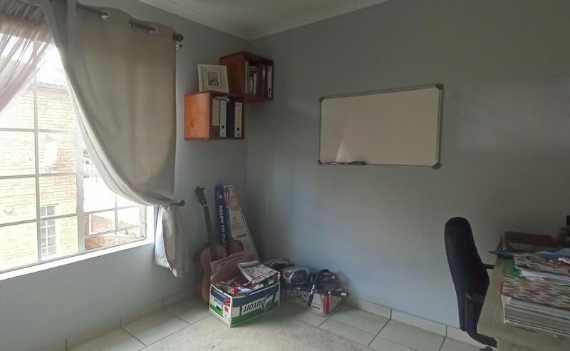 2 Bedroom Property for Sale in Wilgeheuwel Gauteng