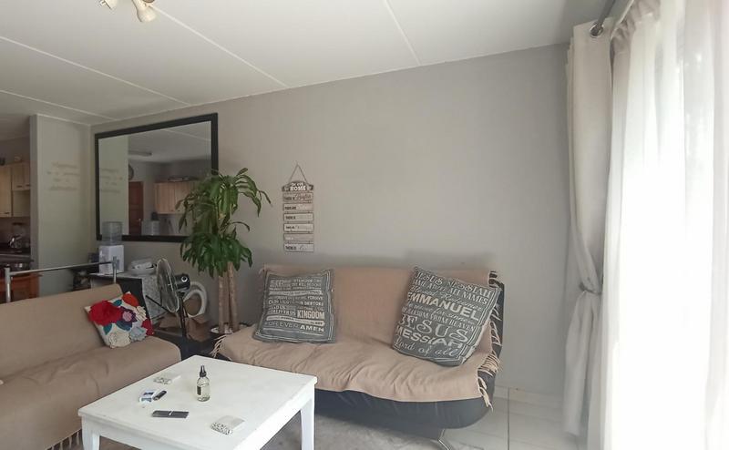 2 Bedroom Property for Sale in Wilgeheuwel Gauteng