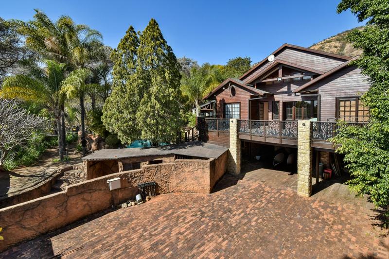 8 Bedroom Property for Sale in Pretoria North Gauteng