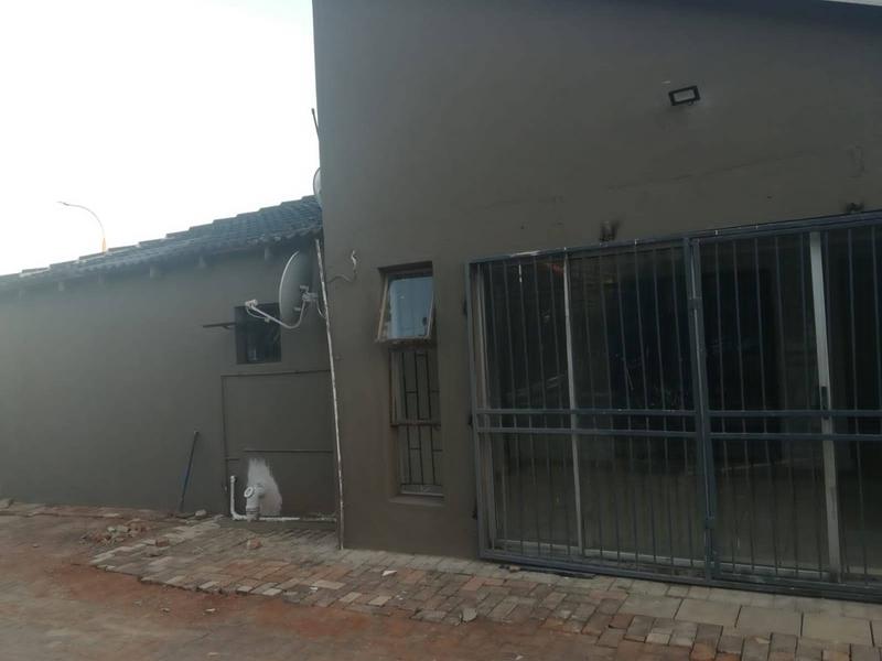 2 Bedroom Property for Sale in Birch Acres Gauteng