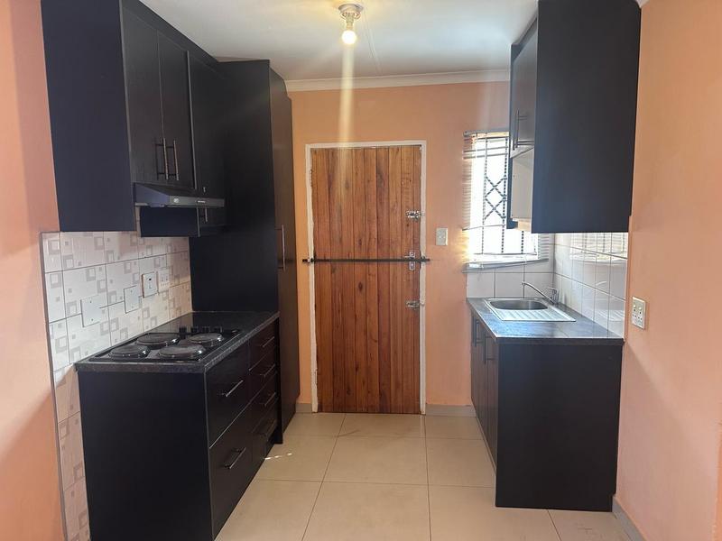 To Let 2 Bedroom Property for Rent in Protea Glen Gauteng