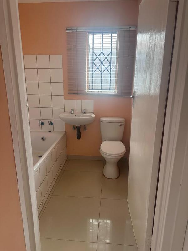 To Let 2 Bedroom Property for Rent in Protea Glen Gauteng