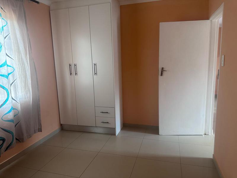 To Let 2 Bedroom Property for Rent in Protea Glen Gauteng