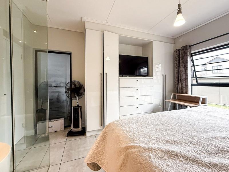 To Let 3 Bedroom Property for Rent in Waterfall Gauteng